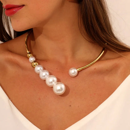 Exaggerated Pearl Necklace for Women